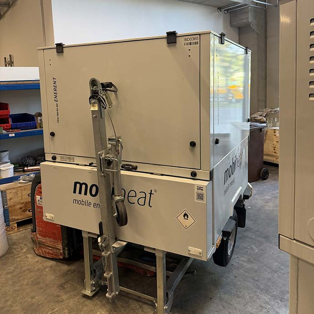 Mobile Heizzentrale 60 kW Low NOx BD0365 – Heizzentrale im Lager